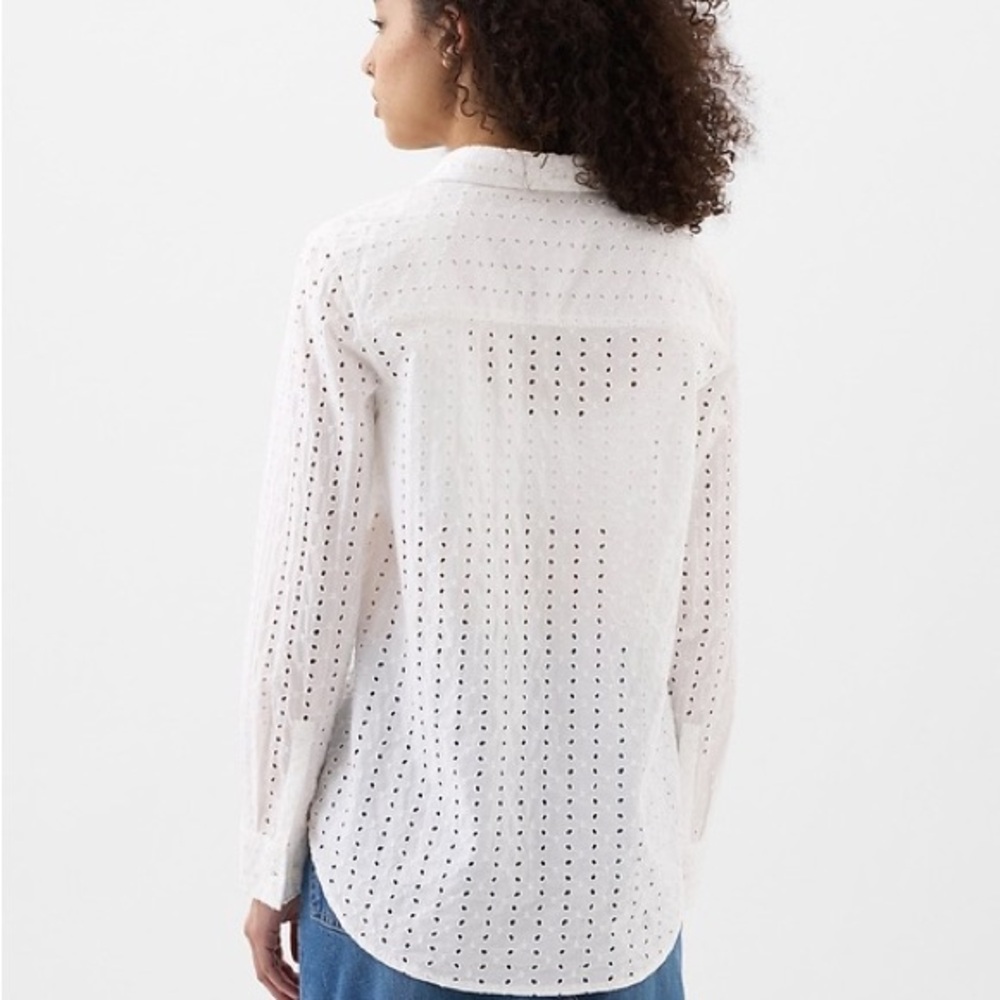 GAP White Eyelet Button Down Shirt